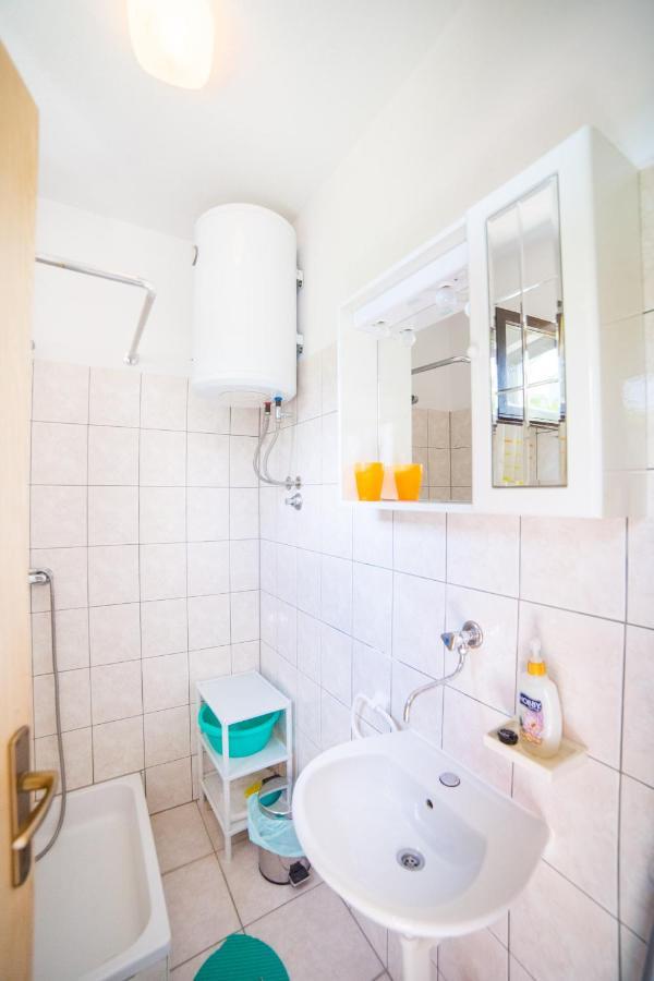 Apartment With Sea View Close To The Beach Promajna Exterior foto